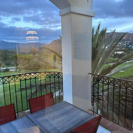 T2 Duplex, Centre Village, 2 Terrasses דירה